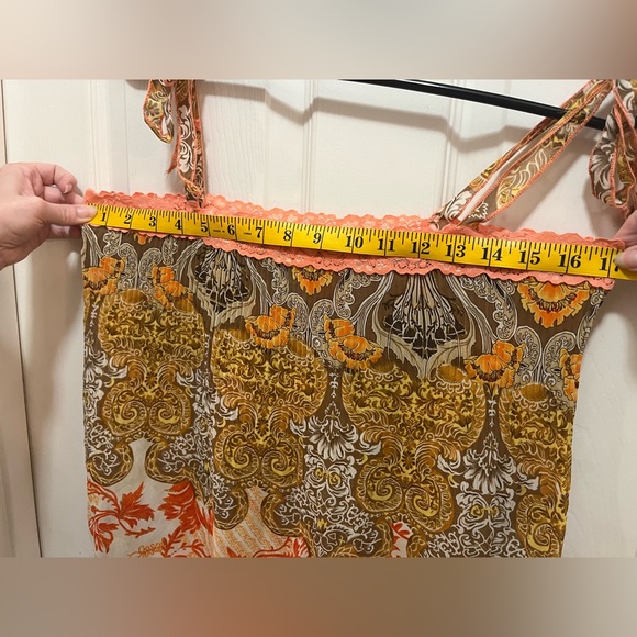 Semi-shear boho style top. - Picture 2 of 7